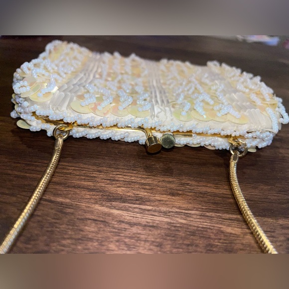 Vintage Handmade Beaded Clutch (Handmade in Hong Kong) - Picture 5 of 7